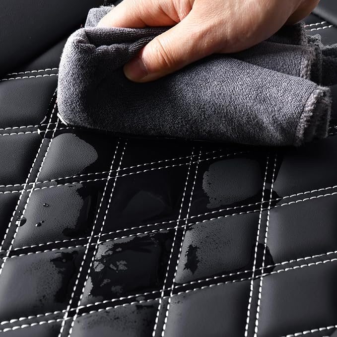 Universal Seat Covers — Black / White
