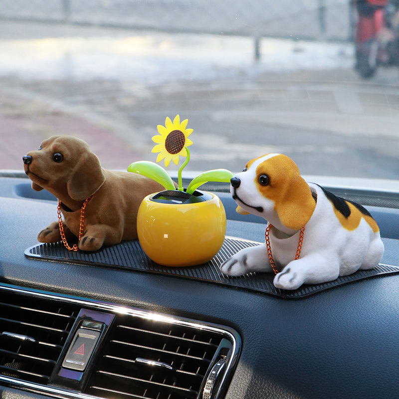 Car Shaking Head Dog Decoration Platform Interior Beagle dachshund [solar sunflower] O1CN010ODEfJ2HTD5fA7dqk__2212071739151