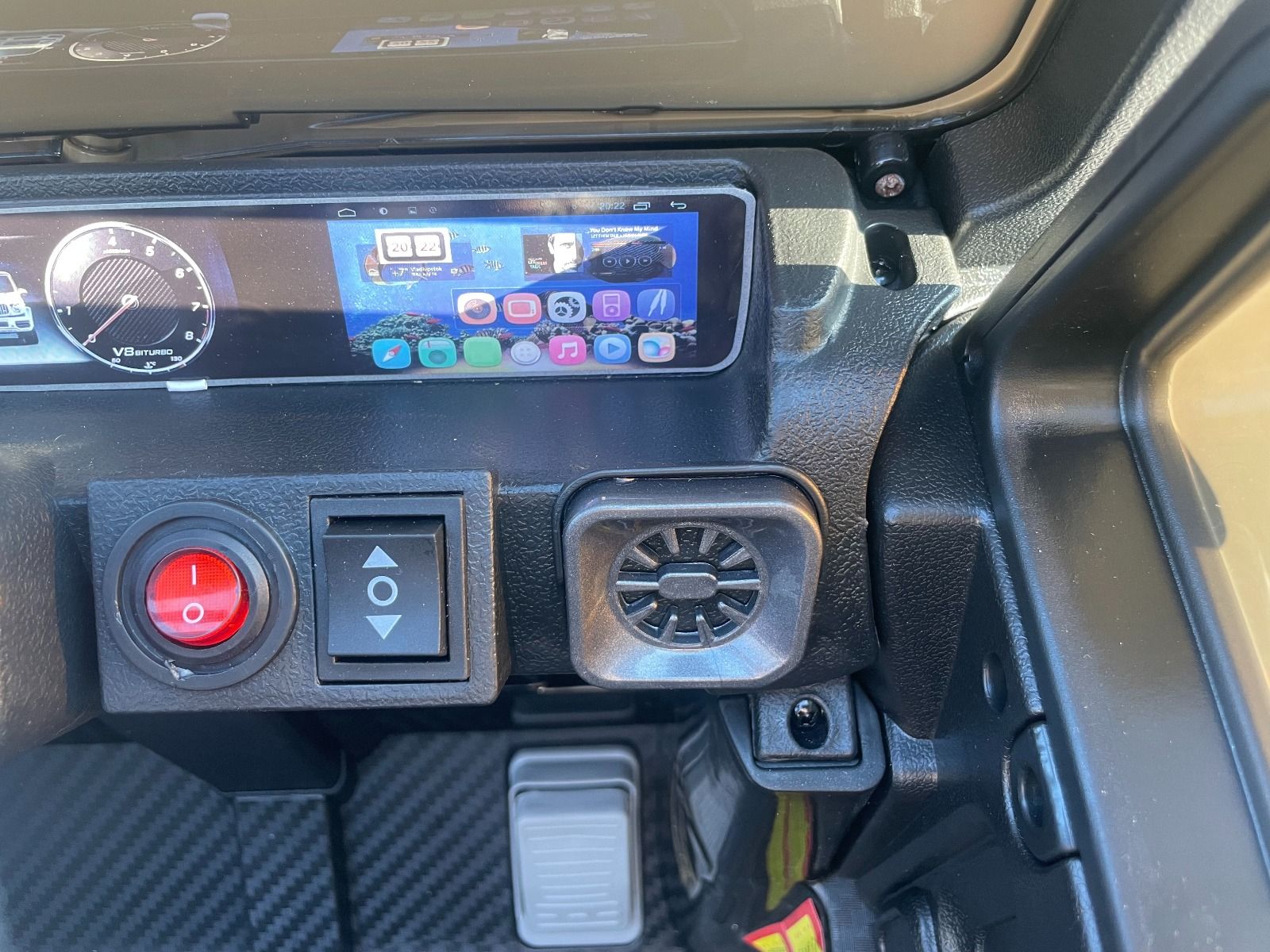 Electric ride-on car Mercedes G with high doors