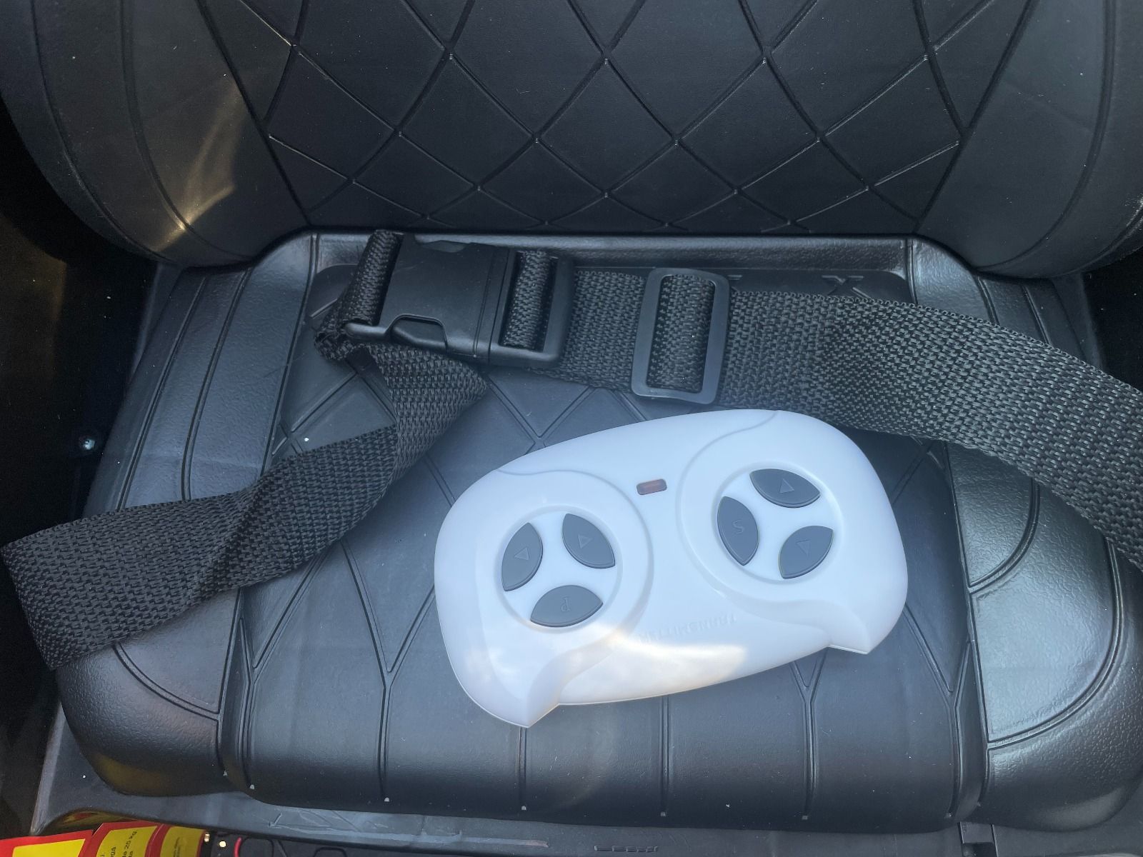 Electric ride-on car Mercedes G with high doors