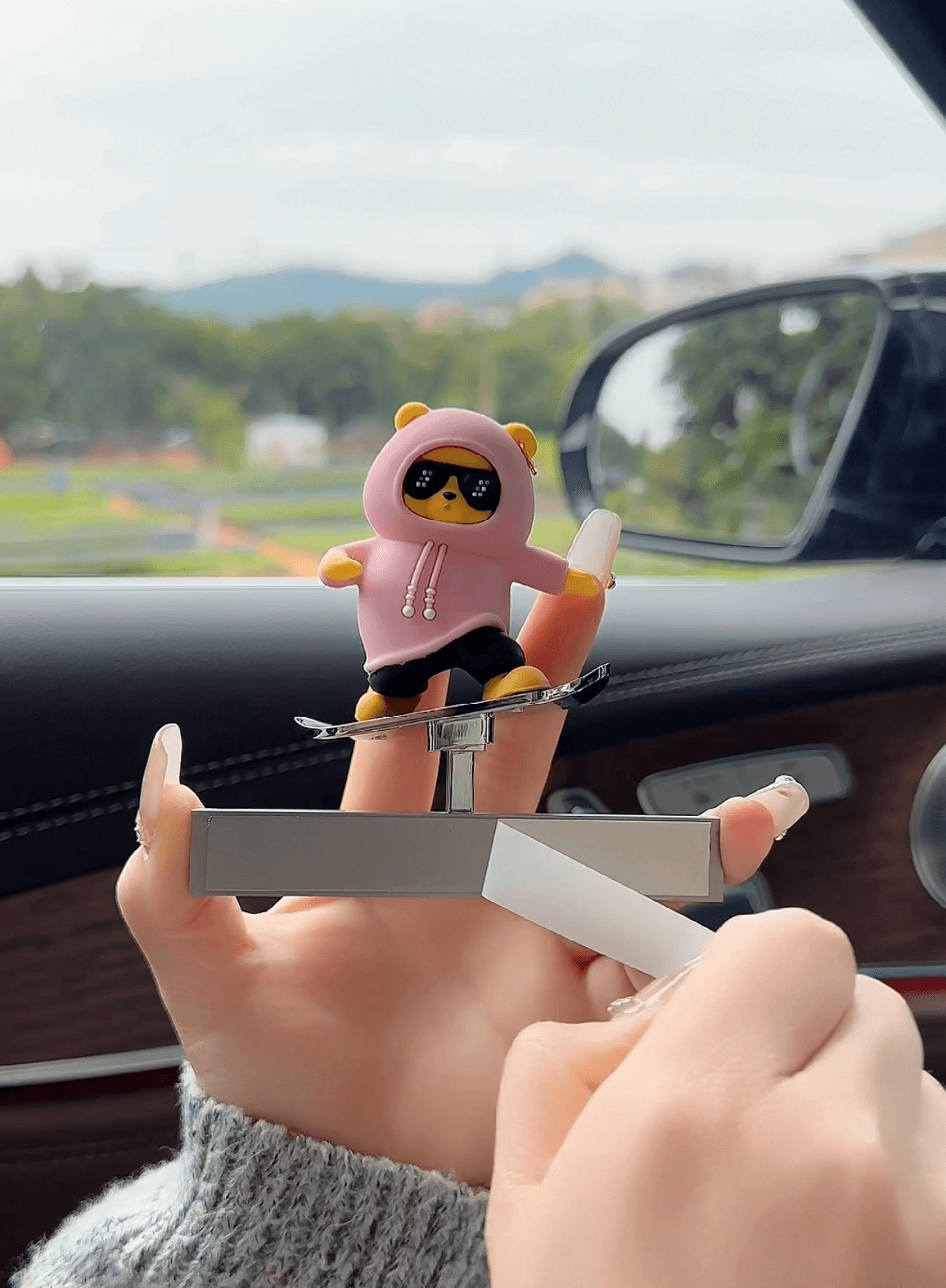 Moving Bear Dashboard Decoration Car Cartoon moving-bear-dashboard-decoration-car-cartoon-auto-parts-4